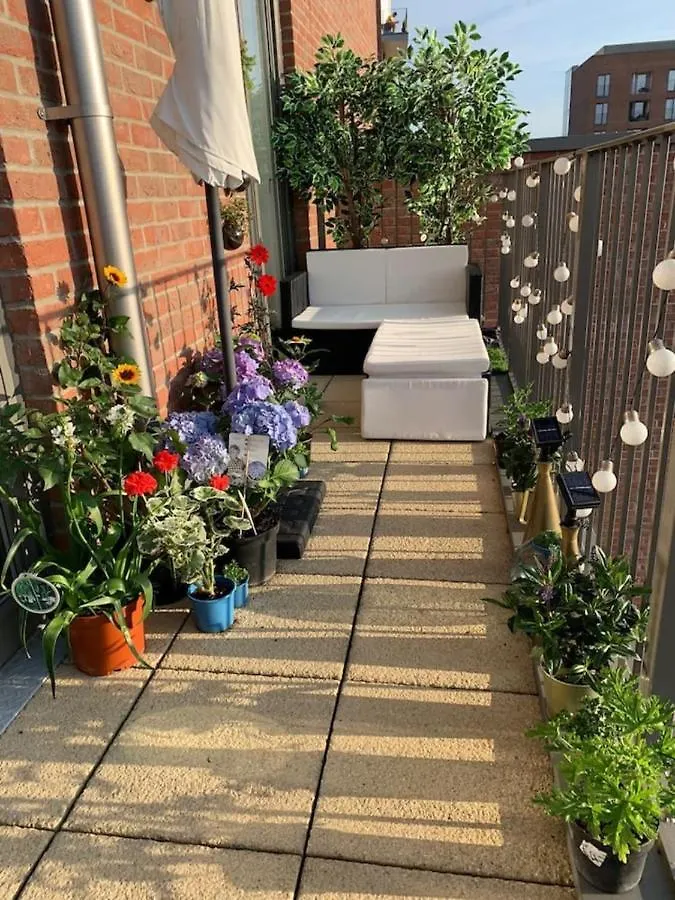 Stylish And Chic 1 Bedroom Apartment In Canning Town London United Kingdom