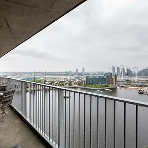 Apartment Premium Excel 3 & 2 Bedrooms, London